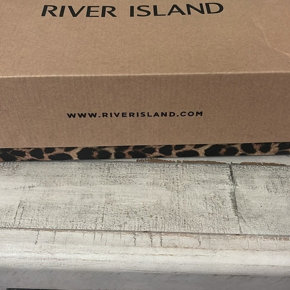 River Island Wills Gold Sandals - Picture 9 of 9